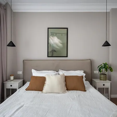 Trendy 2br On Regina Elisabeta - Balcony With Cismigiu Park Views