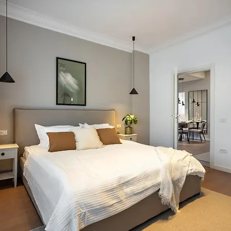 Apartament Trendy 2br On Regina Elisabeta - Balcony With Cismigiu Park Views
