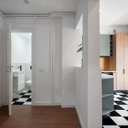 Apartament Trendy 2br On Regina Elisabeta - Balcony With Cismigiu Park Views