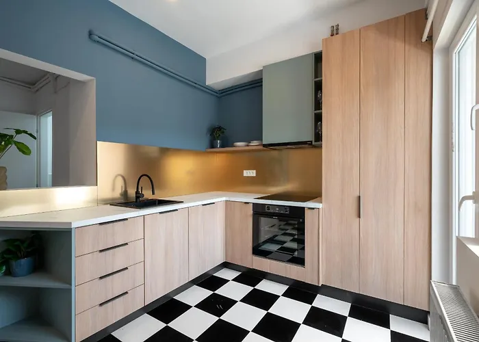 Trendy 2br On Regina Elisabeta - Balcony With Cismigiu Park Views