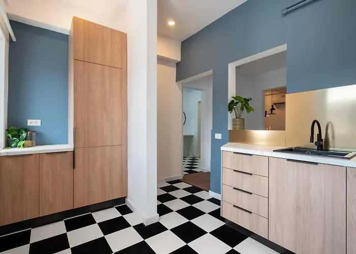 Trendy 2br On Regina Elisabeta - Balcony With Cismigiu Park Views * Bukurešť