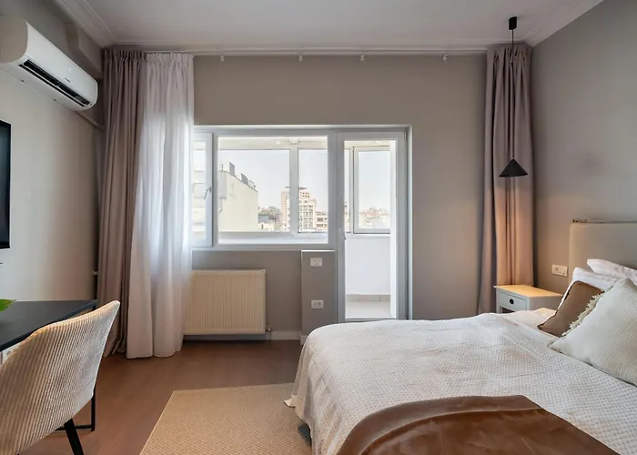 Trendy 2br On Regina Elisabeta - Balcony With Cismigiu Park Views شقة *