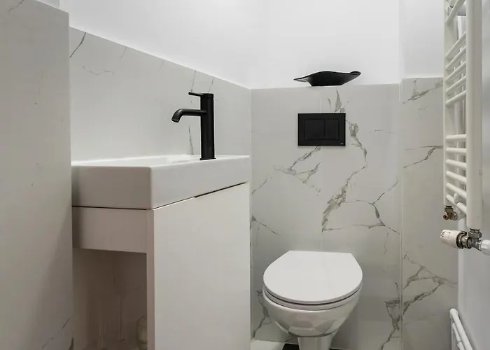 Trendy 2br On Regina Elisabeta - Balcony With Cismigiu Park Views