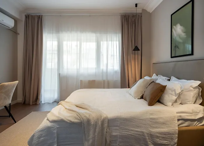 Trendy 2br On Regina Elisabeta - Balcony With Cismigiu Park Views شقة