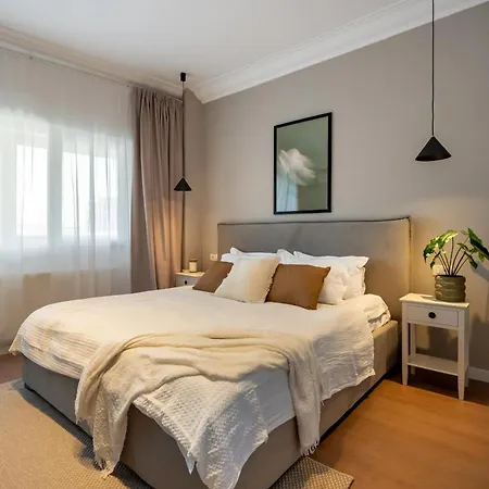 Trendy 2br On Regina Elisabeta - Balcony With Cismigiu Park Views Appartement Bucarest