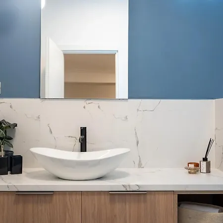 Trendy 2br On Regina Elisabeta - Balcony With Cismigiu Park Views