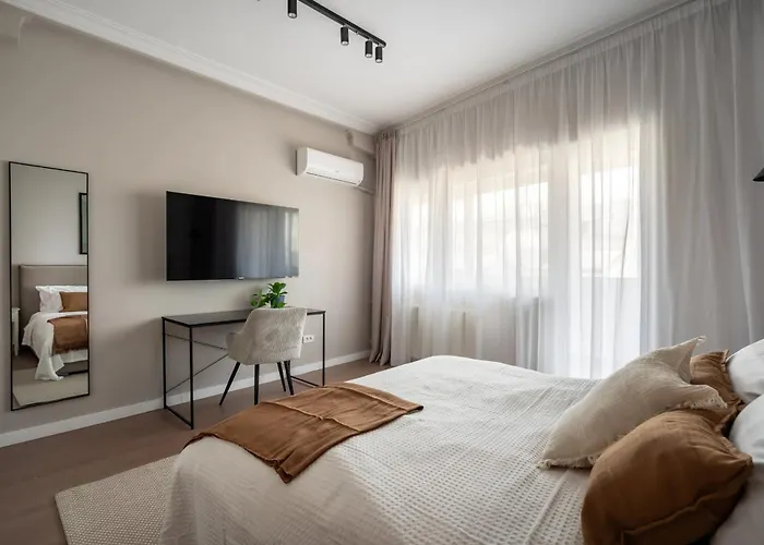 Trendy 2br On Regina Elisabeta - Balcony With Cismigiu Park Views Apartment Bukarest