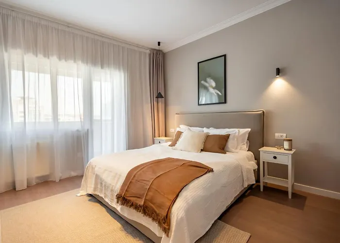 Trendy 2br On Regina Elisabeta - Balcony With Cismigiu Park Views 布加勒斯特
